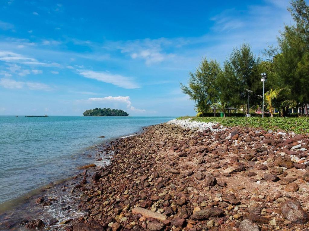 Sea Front Hotel Port Dickson Exteriör bild